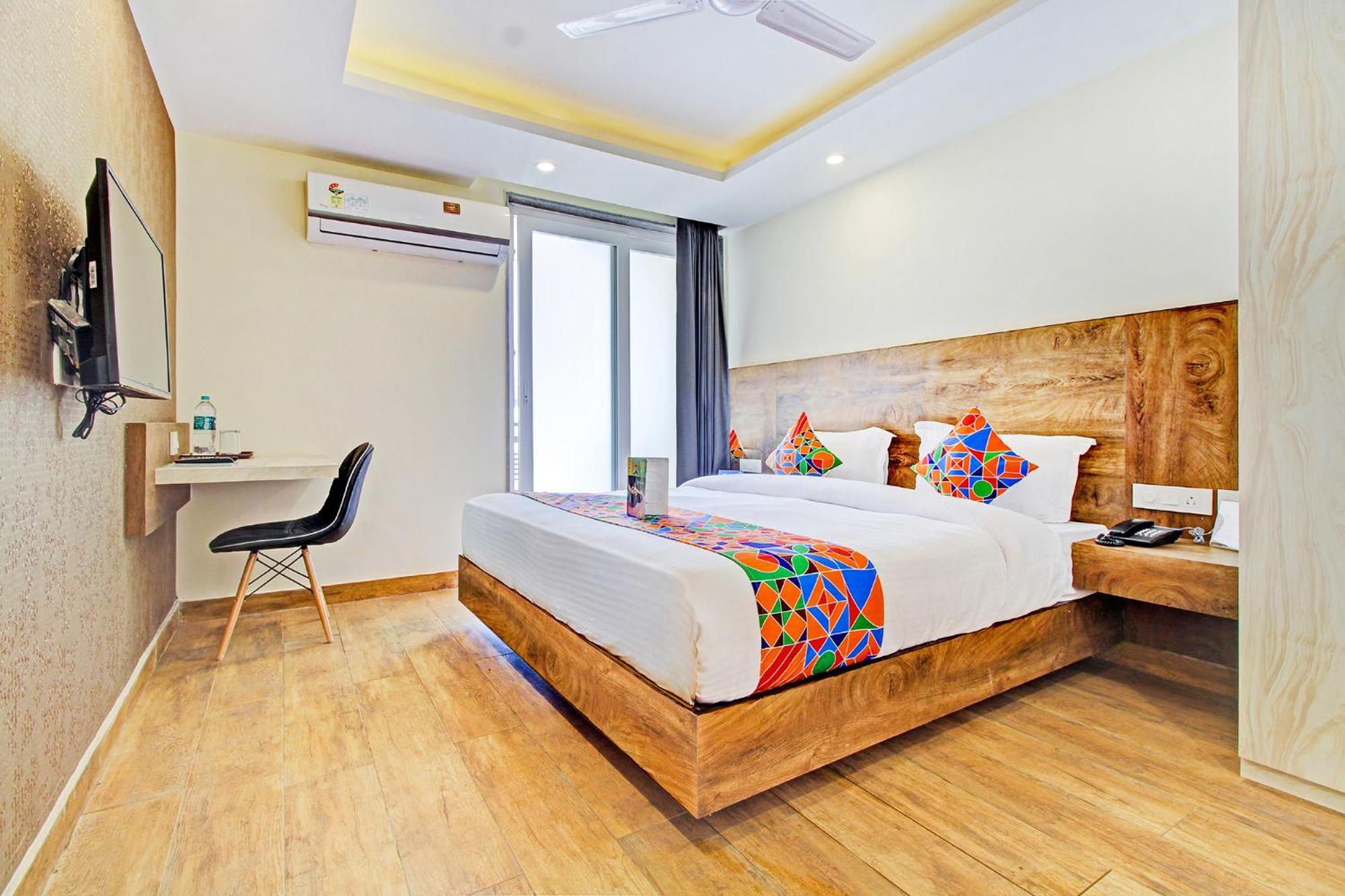 แฟ็บโฮเต็ล ซอฟต์ เปตาล Hotel คูร์เคาน์ ภายนอก รูปภาพ